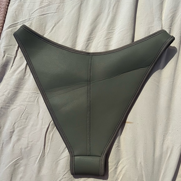 NWT SKIMS Scuba Swim Tanga Bikini Bottom GRAY M - Picture 4 of 5